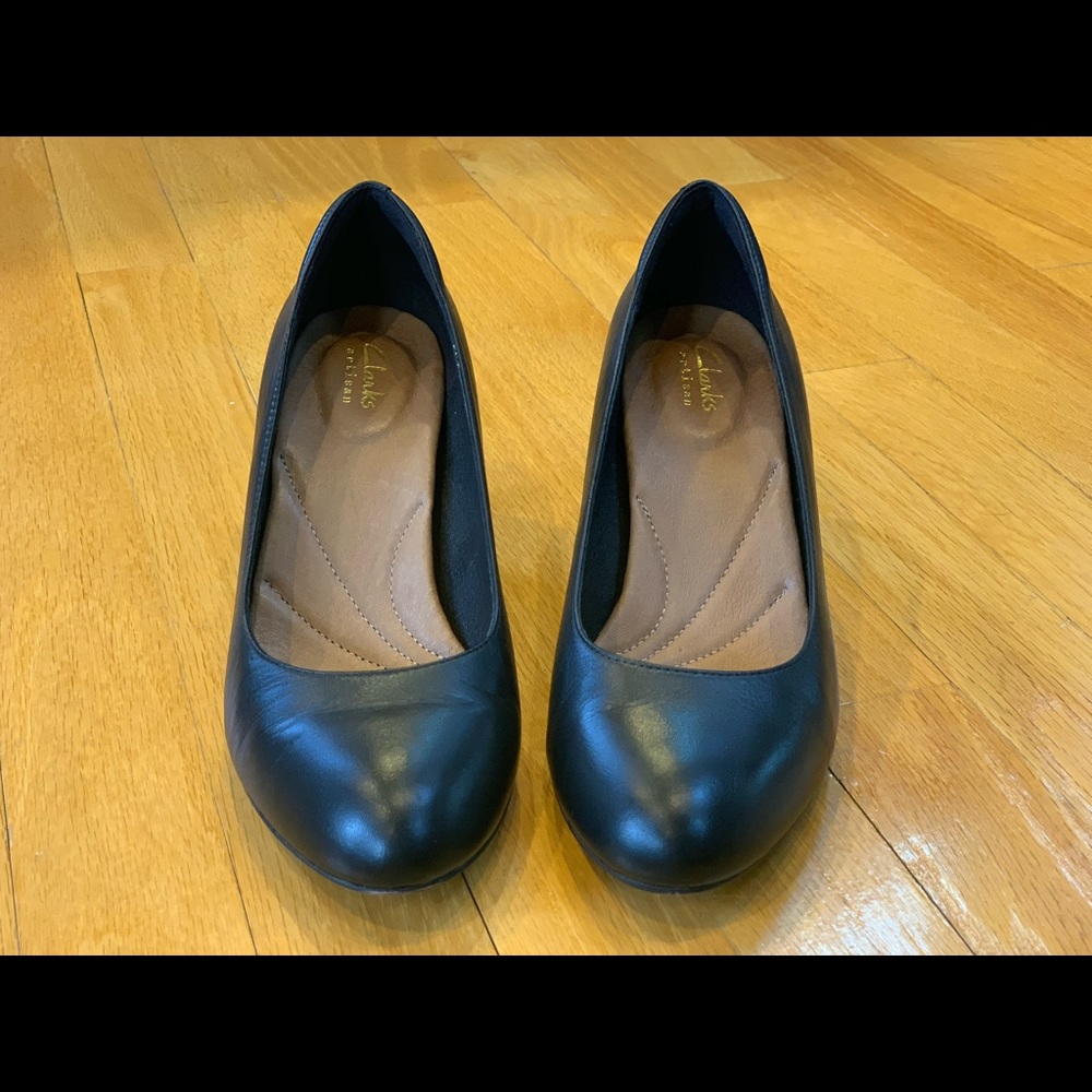 Clarks black leather pumps, 2.5 inch heel.